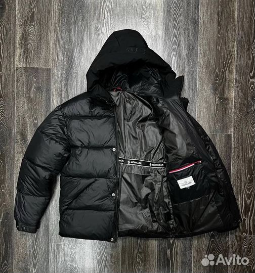 Зимние куртки Moncler