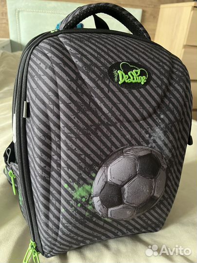 Рюкзак школьный