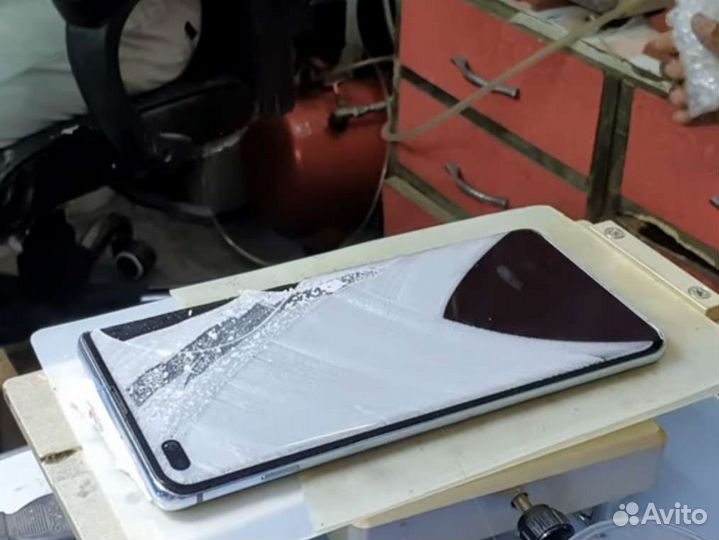 Стекло с Заменой Samsung galaxy S10 5G (G977)