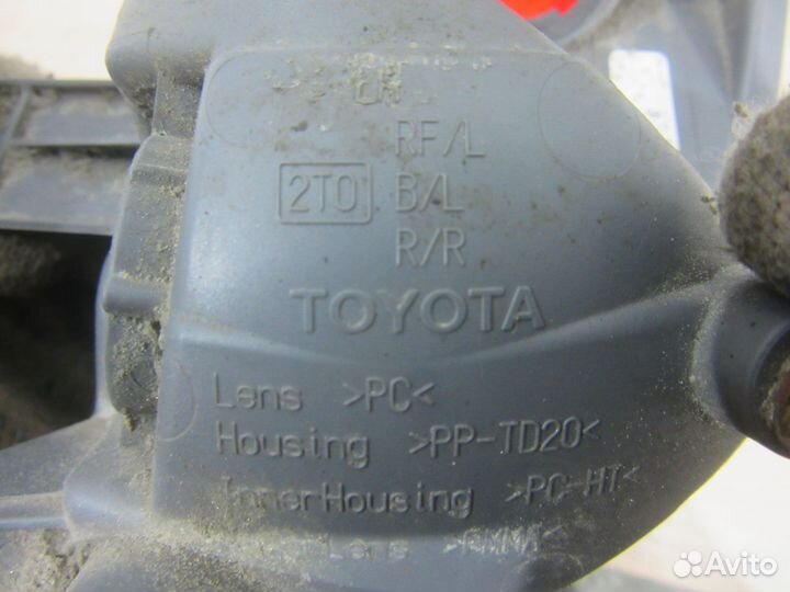 Фонарь противотуманный Toyota RAV 4