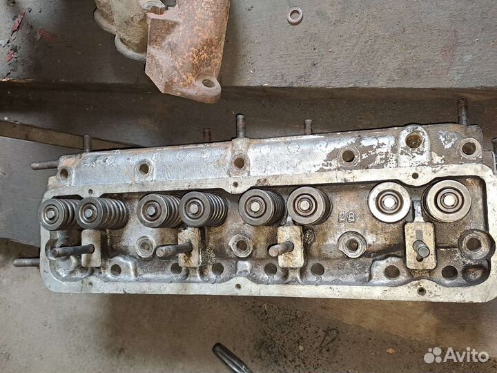 Головка блока 402