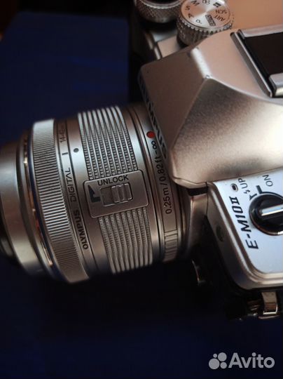 Olympus OM-D E-M10 Mark II Kit фотоаппарат