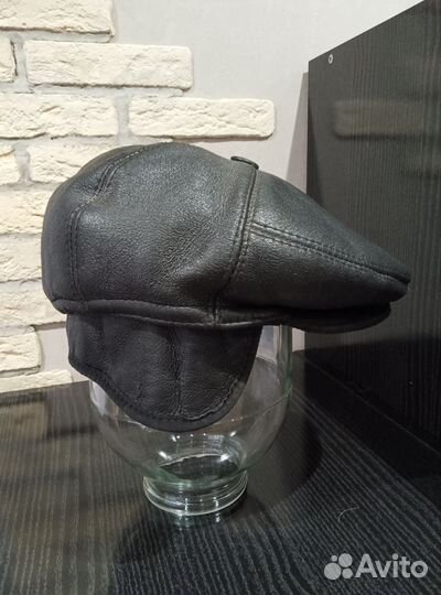 Мужская кожаная кепка с мехом