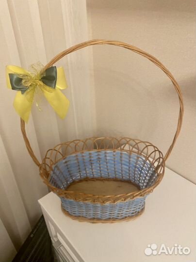 Корзина плетеная для подарков