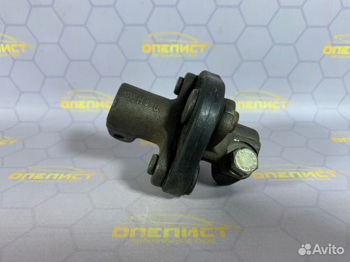 Рулевой карданчик Opel Vectra A