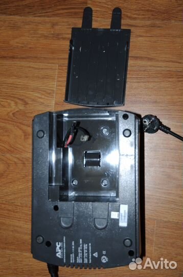 Бесперебойник APC Back-UPS ES 525/ BE525-RS