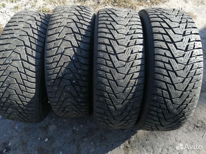 Hankook Winter I'Pike RS2 W429 215/60 R16