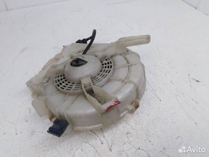 Моторчик печки Тойота