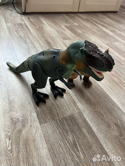 Динозавры игрушки