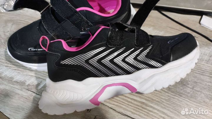 Кроссовки для девочки 35