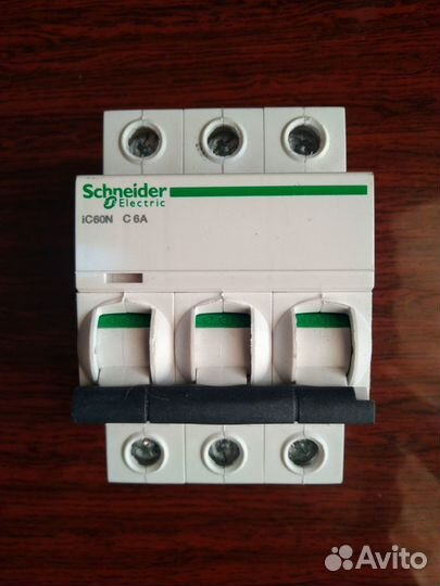 Автоматический выключатель Schneider Electric