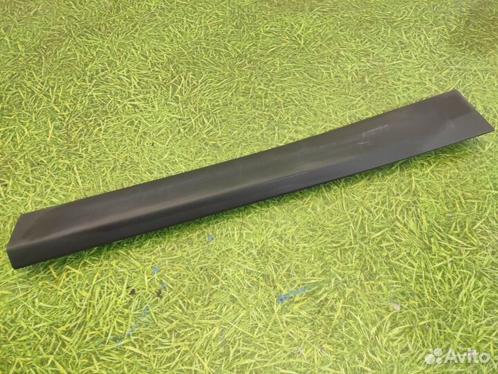 Накладка двери прав. зад. BMW X1