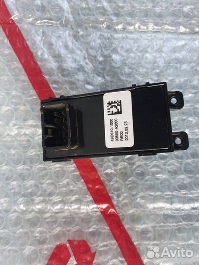 Кнопка стеклоподъемника Kia Ceed 2 JD