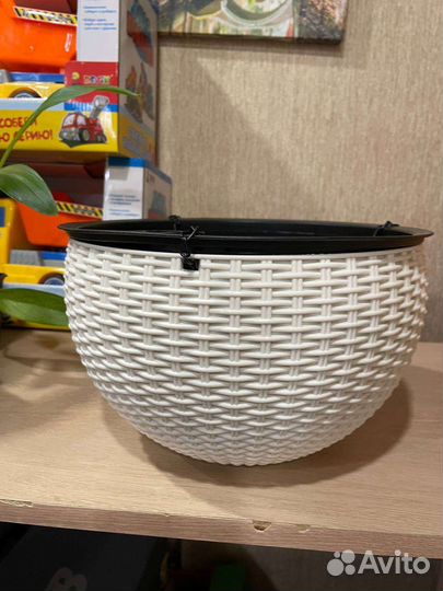 Кашпо для цветов