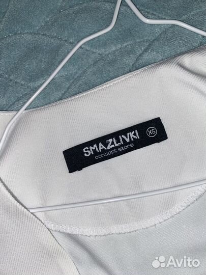 Блузка белая укороченная