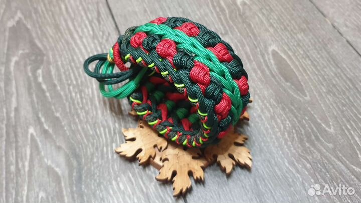 Браслет из паракорда 