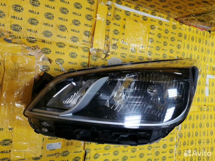 Стекло фары Rio 2016 (933)