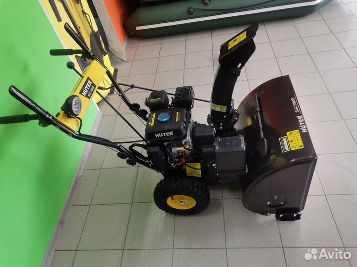 Снегоуборщик Huter SGC 5500 B
