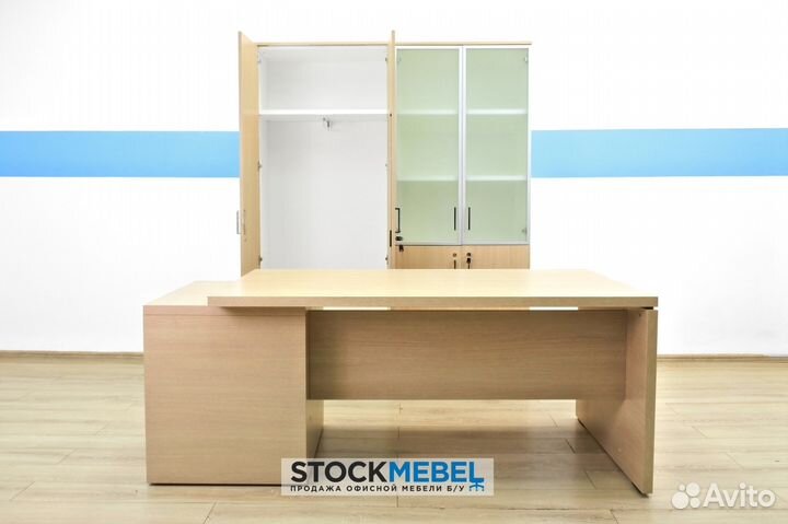 Кабинет директора Ekis. Светлый дуб. Италия