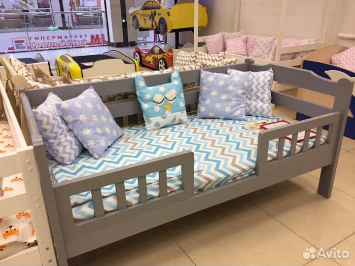 Кровать из массива