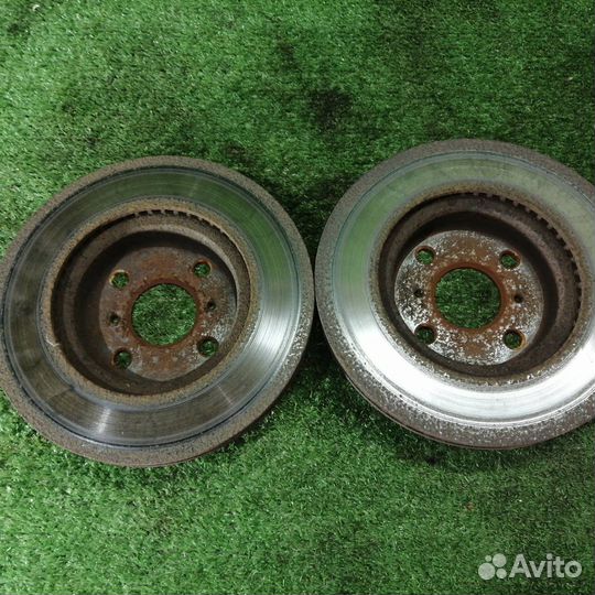 Диски тормозные передние Toyota Iq KGJ10 1KR-FE