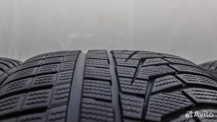 Hankook Winter I'Cept Evo2 W320 245/40 R19 и 275/35 R19 98V
