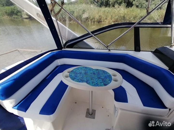 Прогулки на катере, катание на ватрушке/ вейкборде