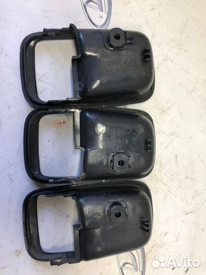 Накладка внутренней ручки двери Mitsubishi