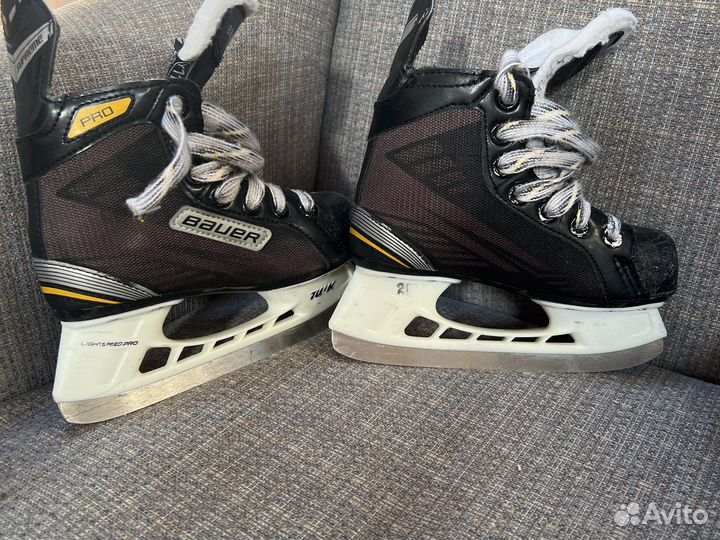 Хоккейные коньки bauer pro