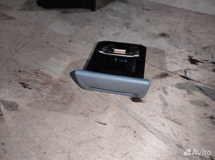 Пепельница форд лазер