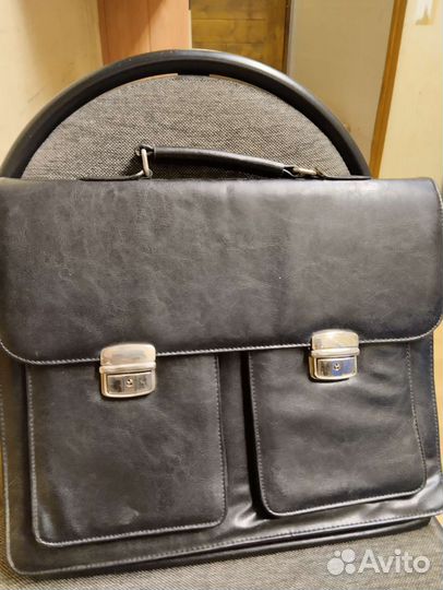 Мужской кожаный портфель