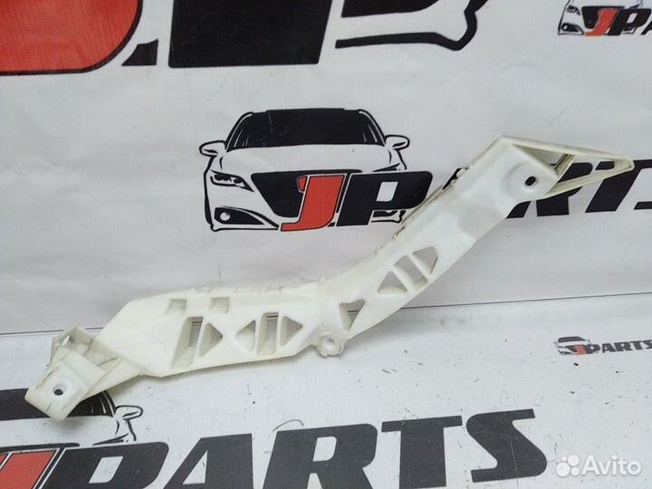 Кронштейн заднего бампера Mazda 3 BK