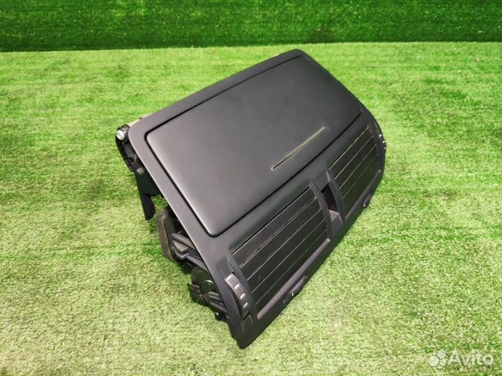 Центральный дефлектор воздуховод Skoda Octavia A5