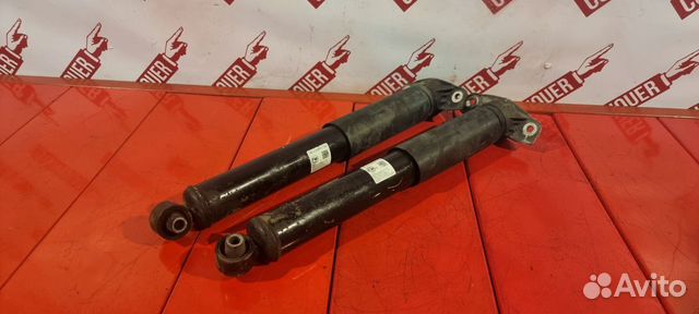 Задний амортизатор стойка Hyundai Santa Fe 4 TM