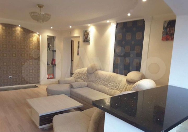 4-к. квартира, 104 м², 1/4 эт.