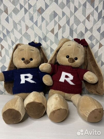 Зайка в свитере