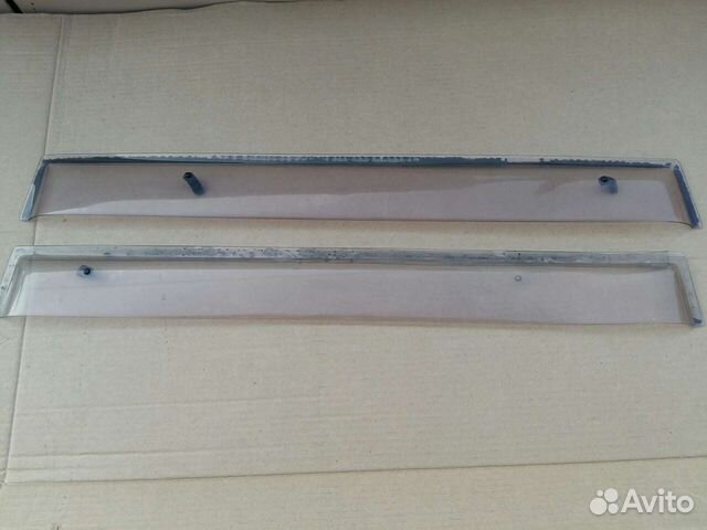 Ветровики задние mazda demio