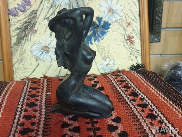 Девушка литье чугун