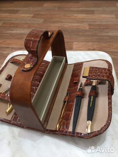 Чемоданчик для маникюрных инструментов