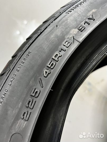 Goodyear EfficientGrip 225/45 R18