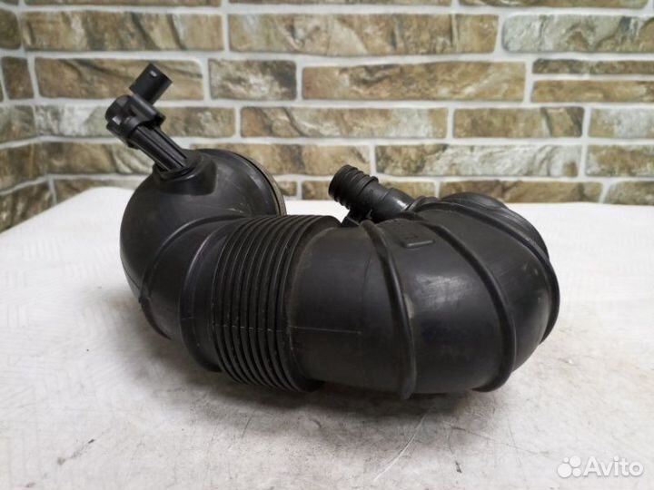 Патрубок воздушного фильтра Mercedes-Benz E-Class