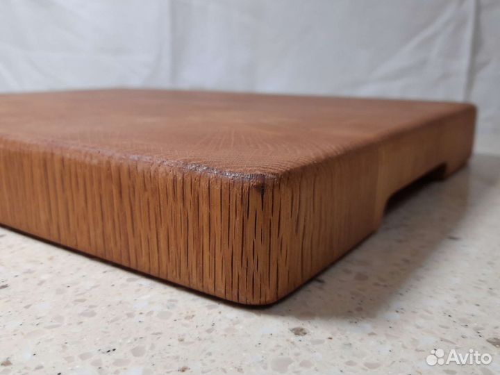 Торцевая разделочная доска из дуба и бука