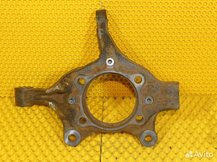 Кулак передний левый Kia Optima 4