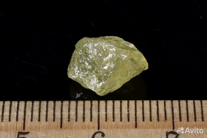 Гранат (гроссуляр). Лот №836