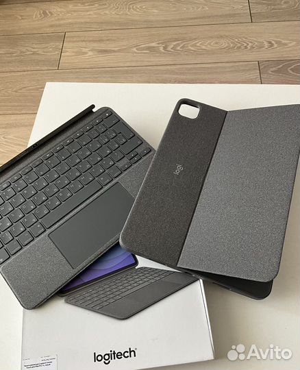 Чехол-клавиатура Logitech combo touch iPad pro 11