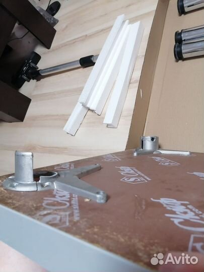 Кухонный стол