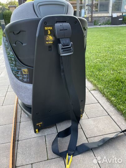 Автокресло maxi cosi axissFix