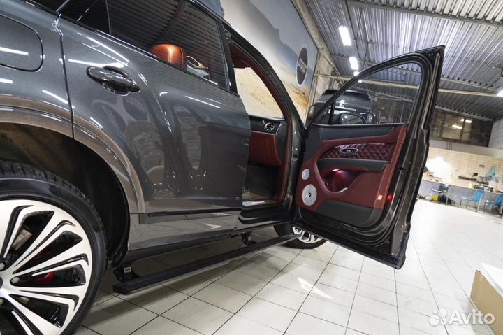 Электропороги ATS на Bentley Bentayga