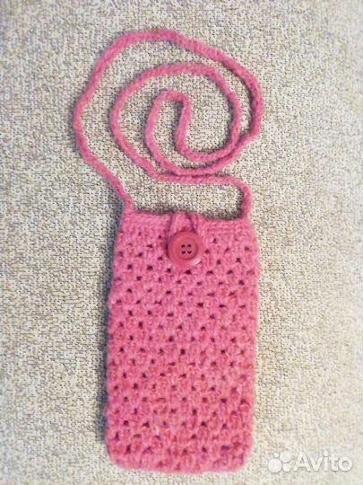 Модный вязаный чехол на телефон