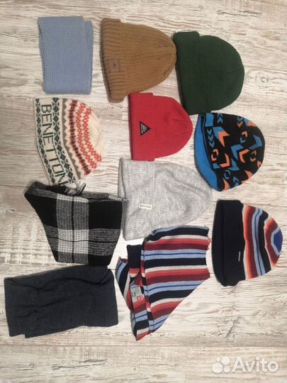 Шапки на мальчика 4-7 лет пакетом